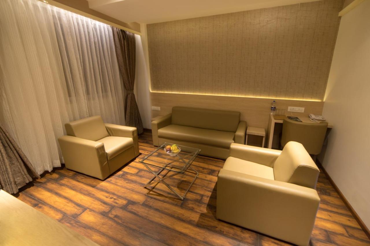 Zip By Spree Hotels Samudra Белґаум Екстер'єр фото